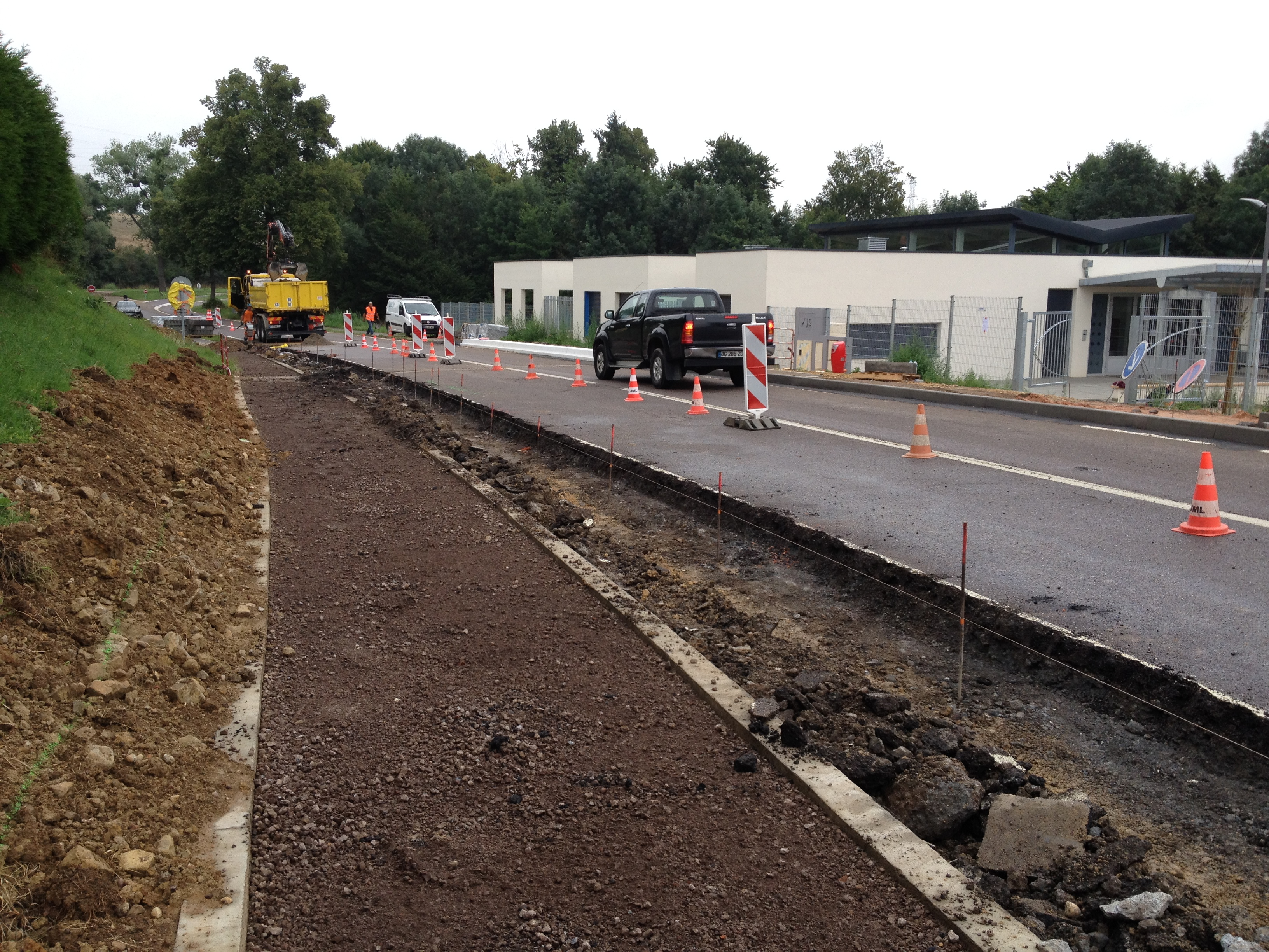 Création d'un plateau ralentisseur  aux abords de l'école intercommunale sur la RD96  à VANTOUX (57)